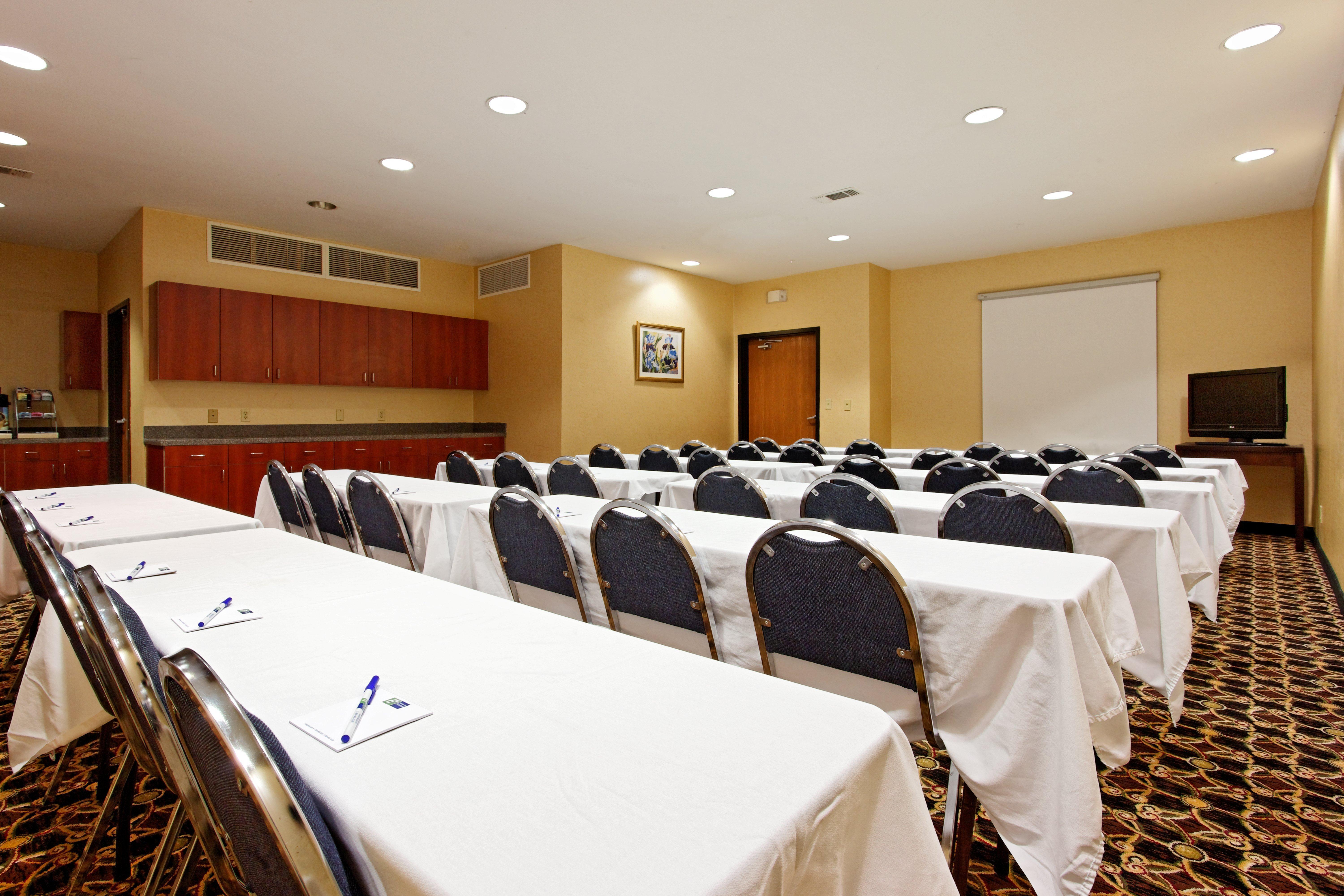Holiday Inn Express Crockett By Ihg Ngoại thất bức ảnh