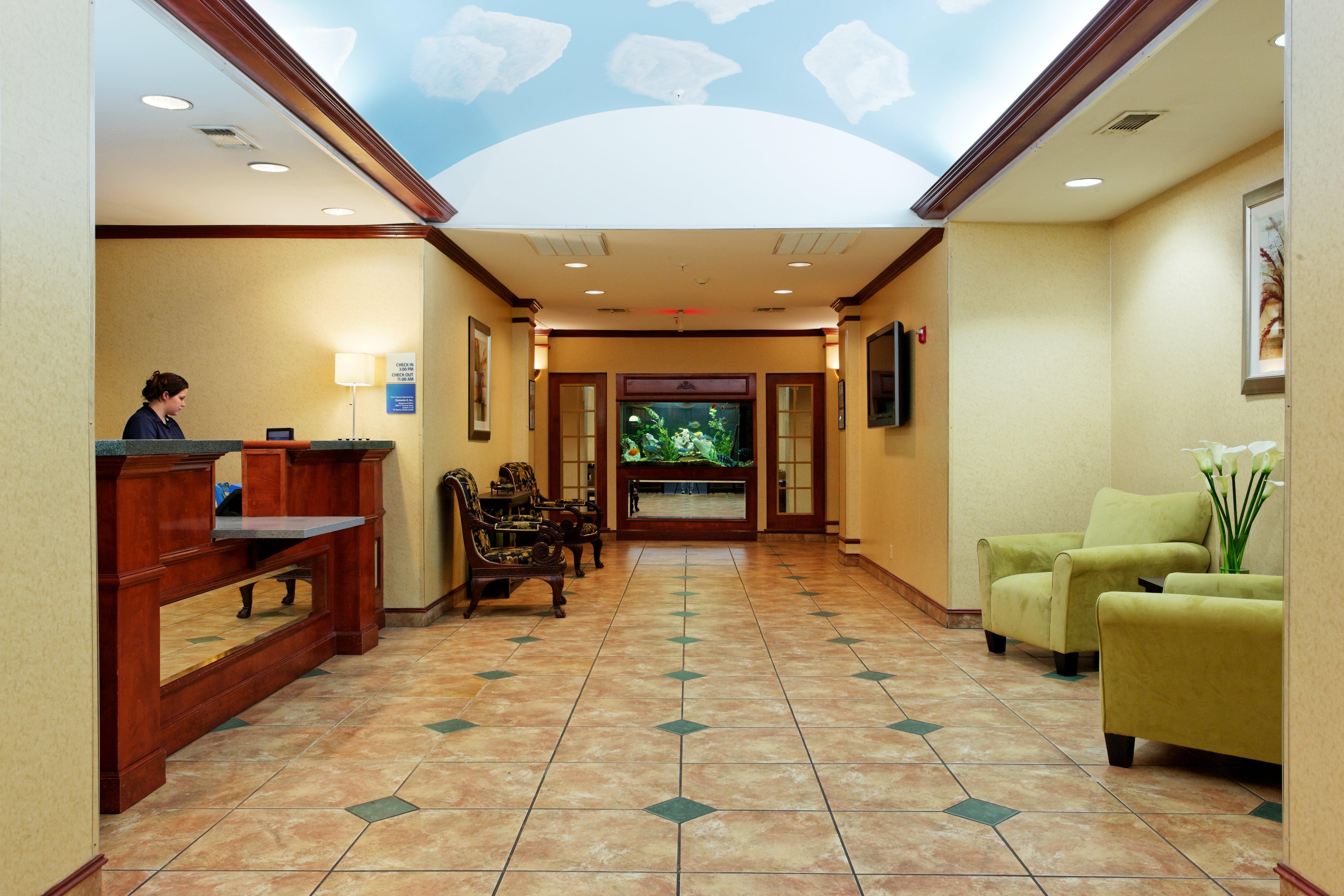 Holiday Inn Express Crockett By Ihg Ngoại thất bức ảnh