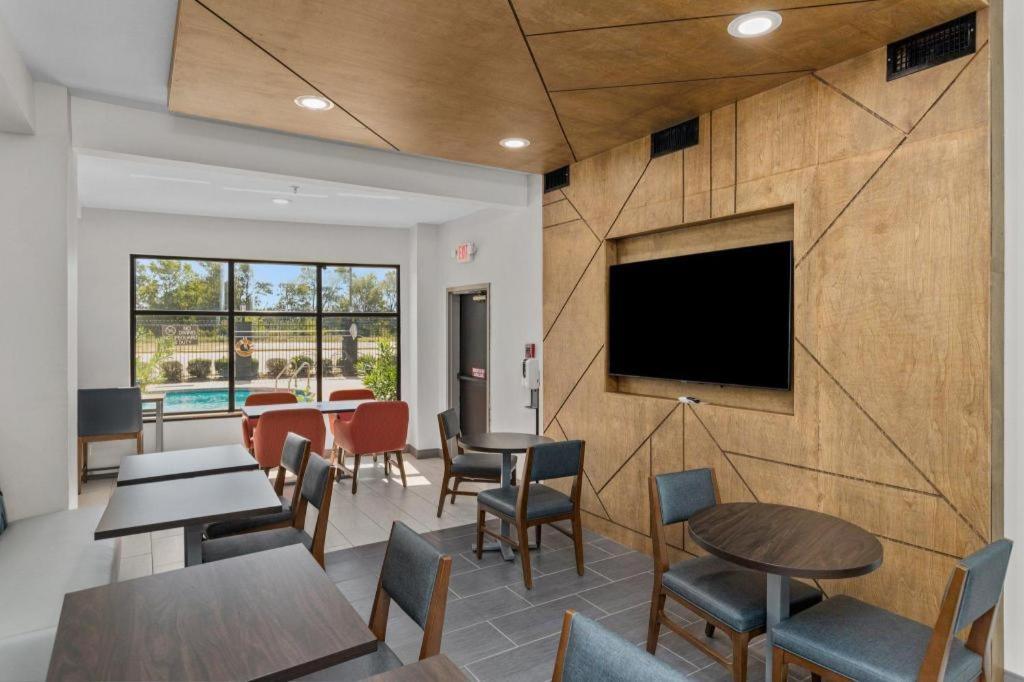 Holiday Inn Express Crockett By Ihg Ngoại thất bức ảnh