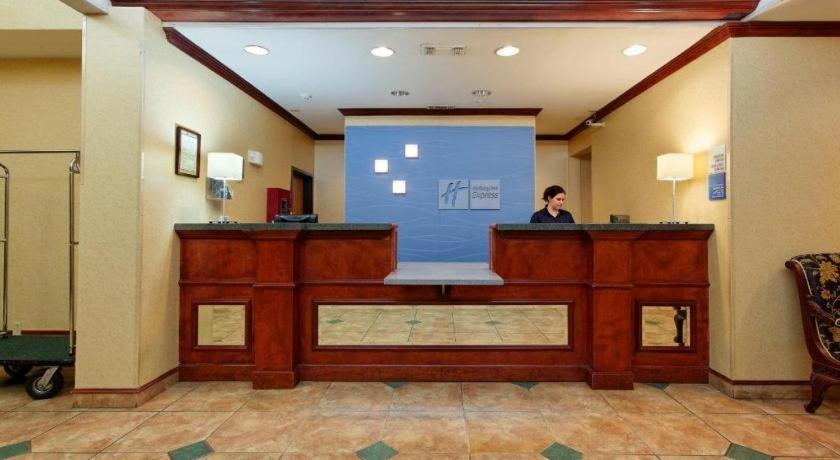 Holiday Inn Express Crockett By Ihg Ngoại thất bức ảnh