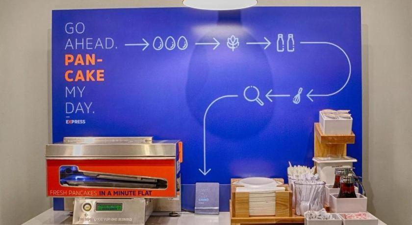 Holiday Inn Express Crockett By Ihg Ngoại thất bức ảnh