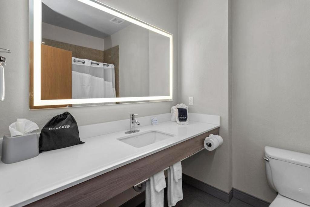 Holiday Inn Express Crockett By Ihg Ngoại thất bức ảnh